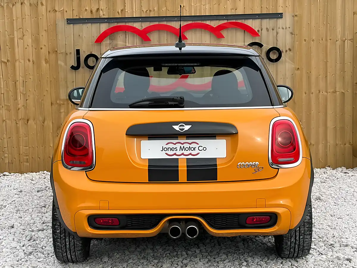 Used 2016 MINI Hatch Cooper Orange - Interior and Exterior details 5