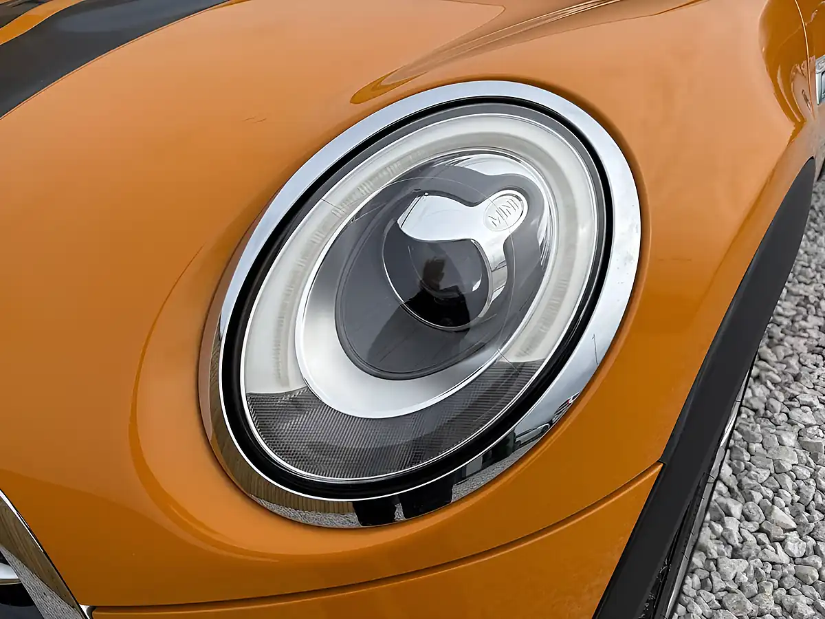 Used 2016 MINI Hatch Cooper Orange - Interior and Exterior details 8