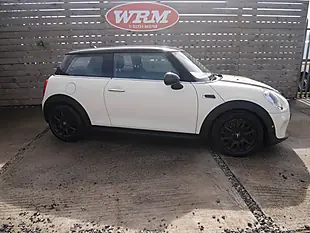Used 2016 MINI Hatch Cooper Pepper White - Interior and Exterior details 10