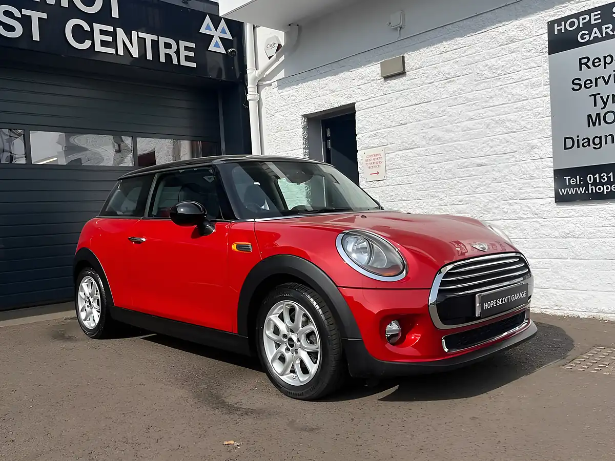 Used 2016 MINI Hatch Cooper Red - Front View