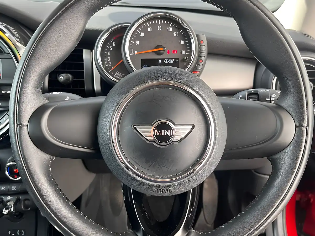 Used 2016 MINI Hatch Cooper Red - Interior and Exterior details 15