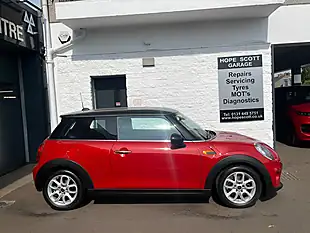 Used 2016 MINI Hatch Cooper Red - Interior and Exterior details 2