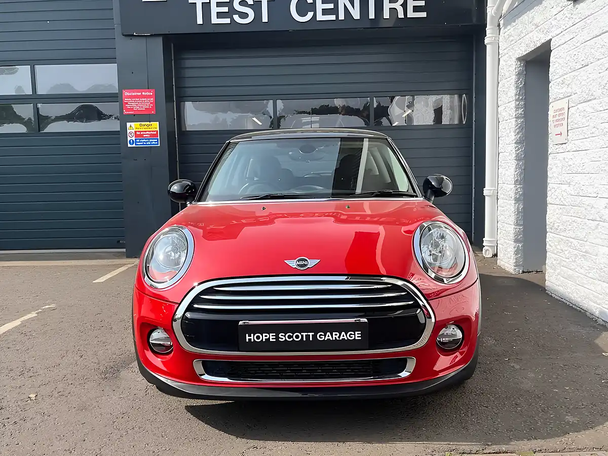 Used 2016 MINI Hatch Cooper Red - Interior and Exterior details 3