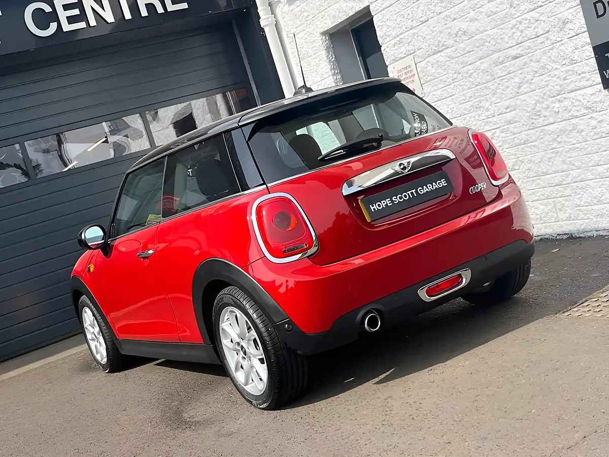 Used 2016 MINI Hatch Cooper Red - Interior and Exterior details 9