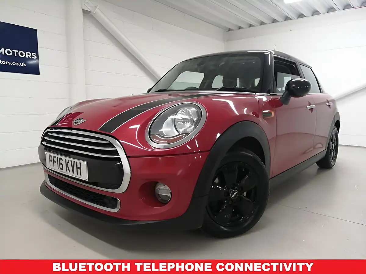 Used 2016 MINI Hatch Cooper Red - Interior and Exterior details 2