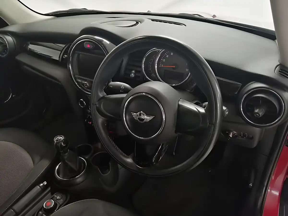 Used 2016 MINI Hatch Cooper Red - Interior and Exterior details 6