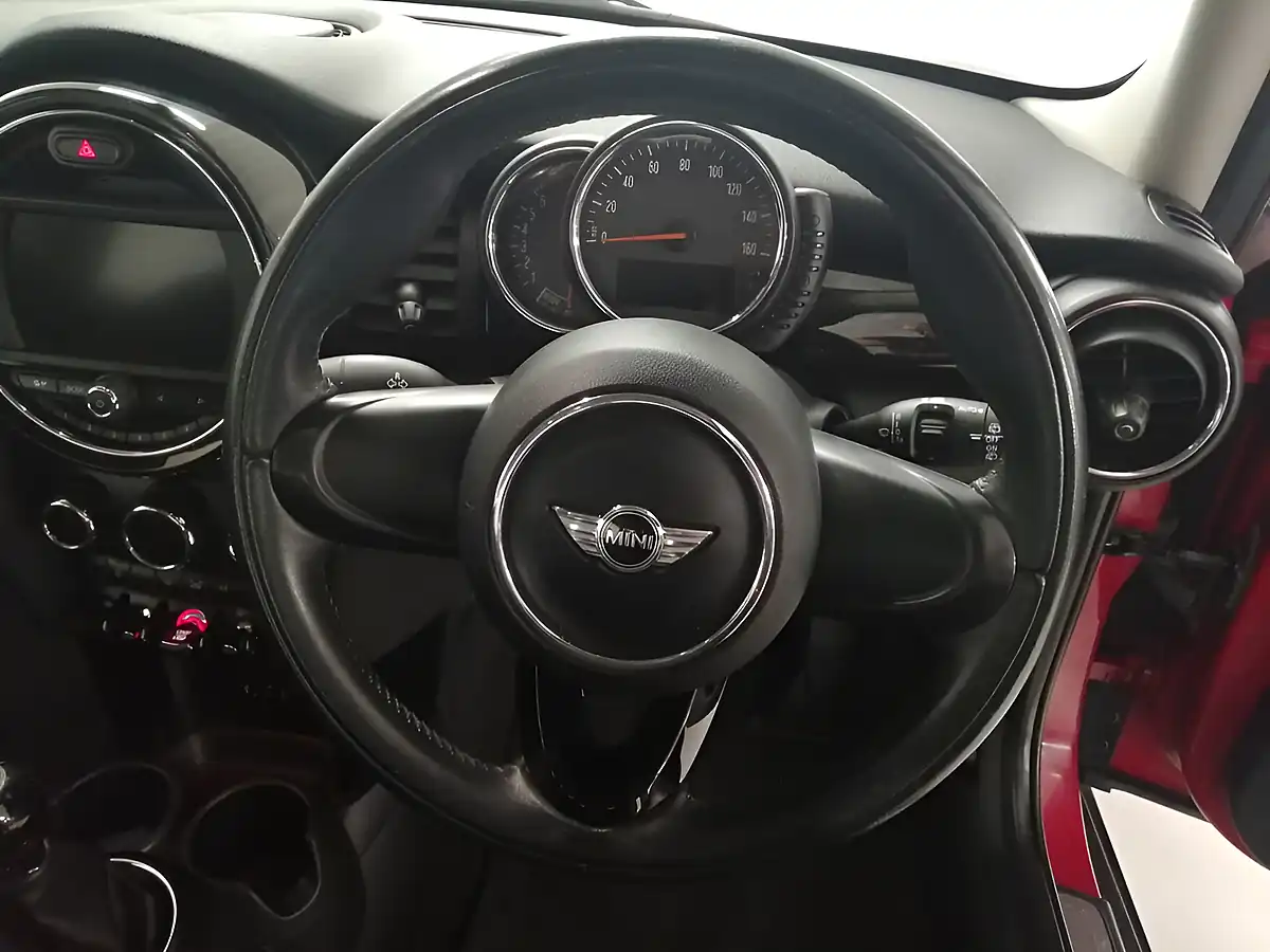 Used 2016 MINI Hatch Cooper Red - Interior and Exterior details 7