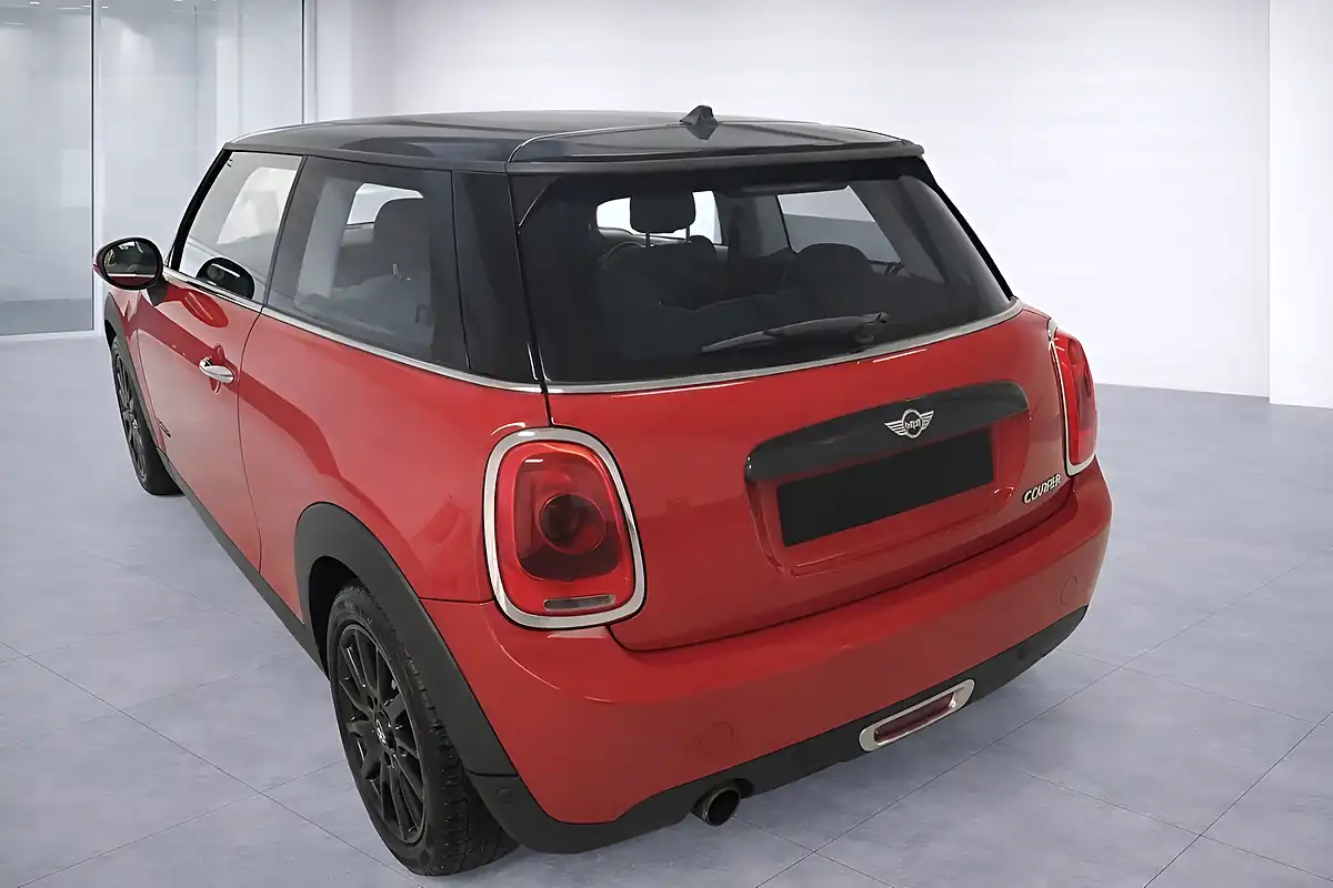Used 2016 MINI Hatch Cooper Red - Interior and Exterior details 5