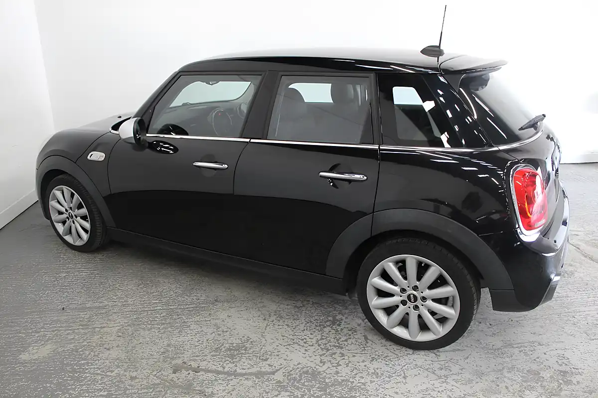 Used 2016 MINI Hatch Cooper S Black - Interior and Exterior details 7