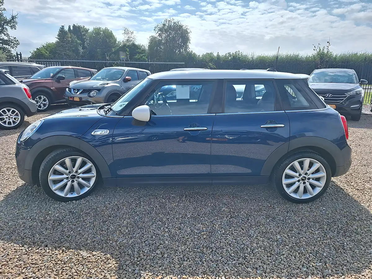 Used 2016 MINI Hatch Cooper S Blue - Interior and Exterior details 15