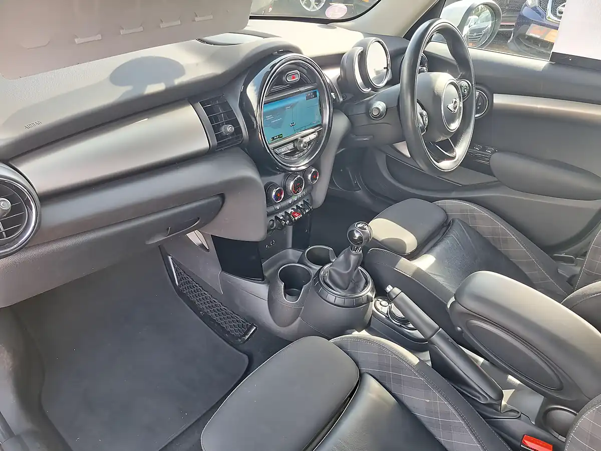 Used 2016 MINI Hatch Cooper S Blue - Interior and Exterior details 2