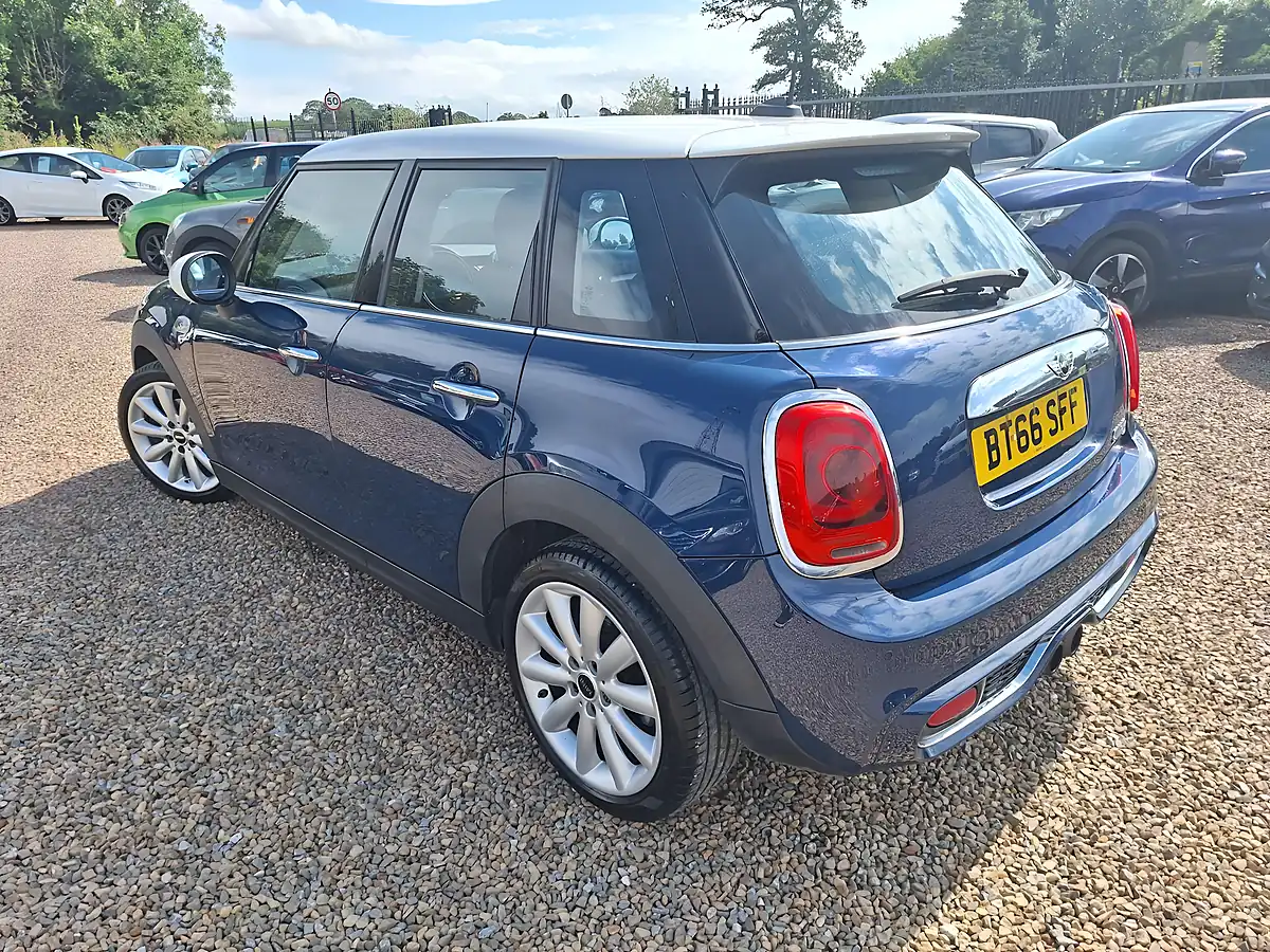 Used 2016 MINI Hatch Cooper S Blue - Interior and Exterior details 8