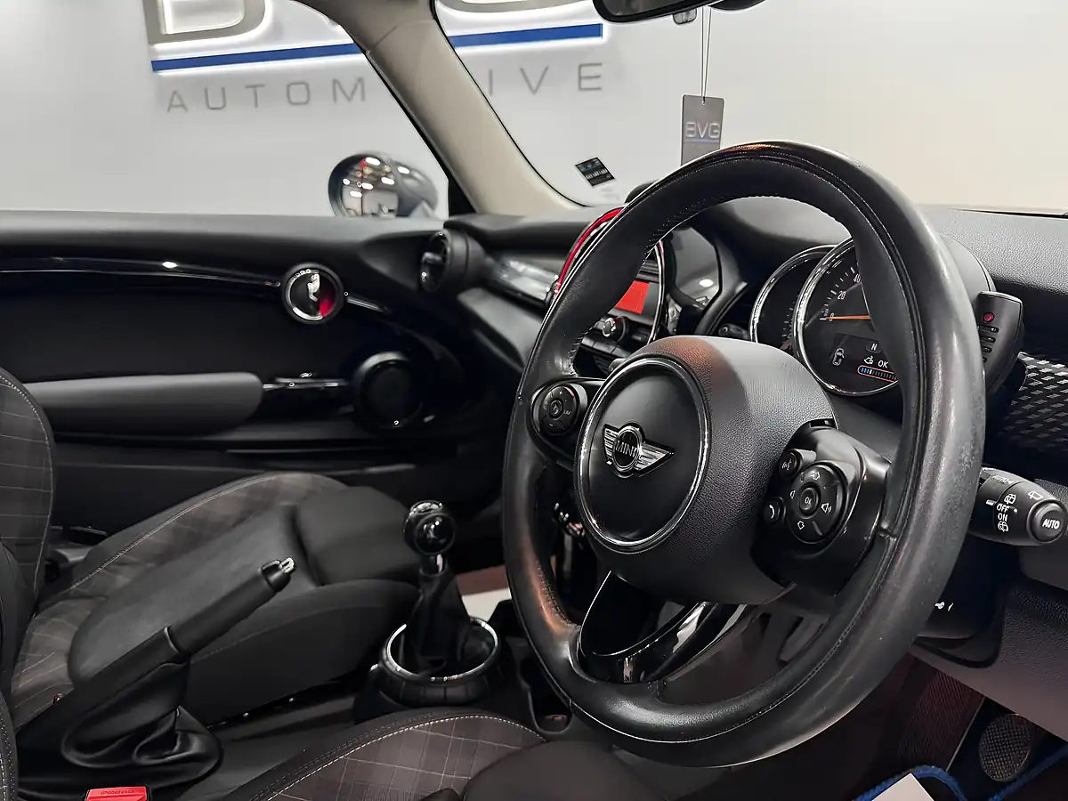 Used 2016 MINI Hatch Cooper S Blue - Interior and Exterior details 11