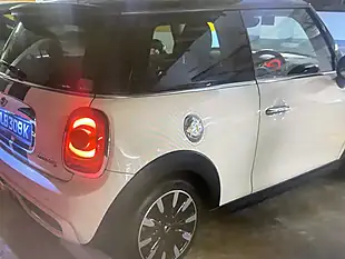 Used 2016 MINI Hatch Cooper S (chili Ii Pack) Pepper White - Interior and Exterior details 3