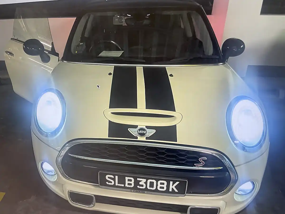 Used 2016 MINI Hatch Cooper S (chili Ii Pack) Pepper White - Interior and Exterior details 4