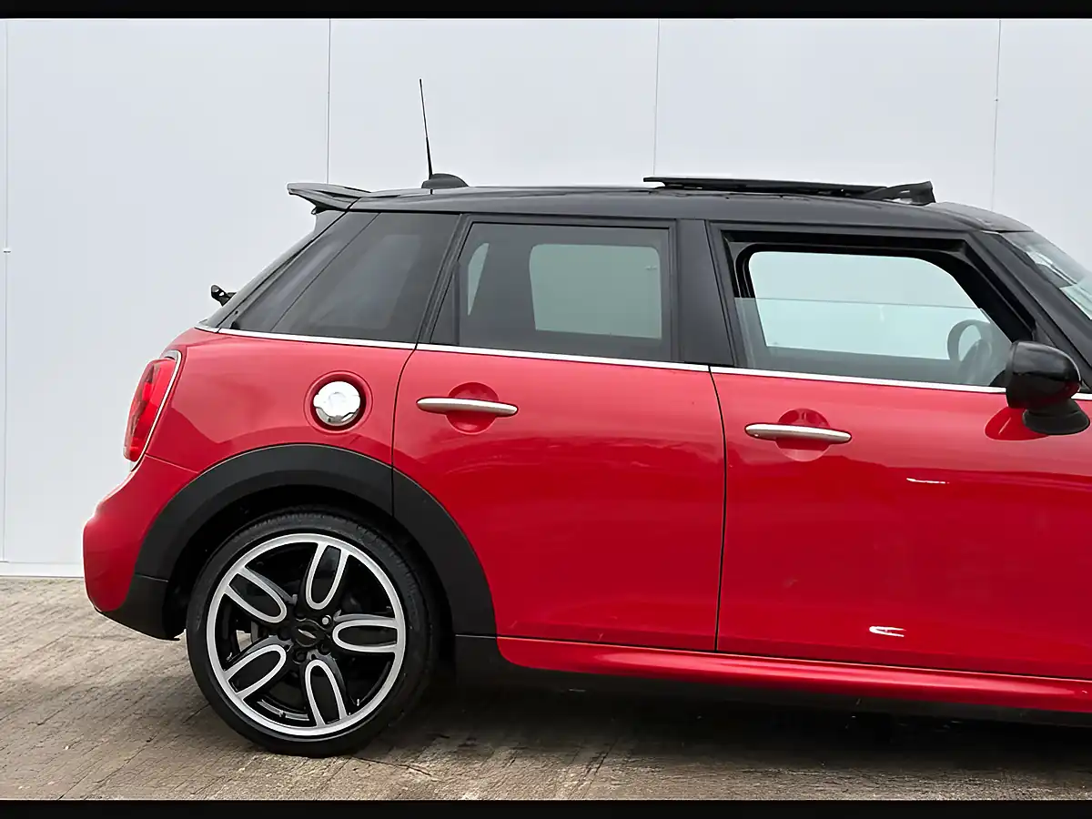 Used 2016 MINI Hatch Cooper S Chili Red - Interior and Exterior details 11