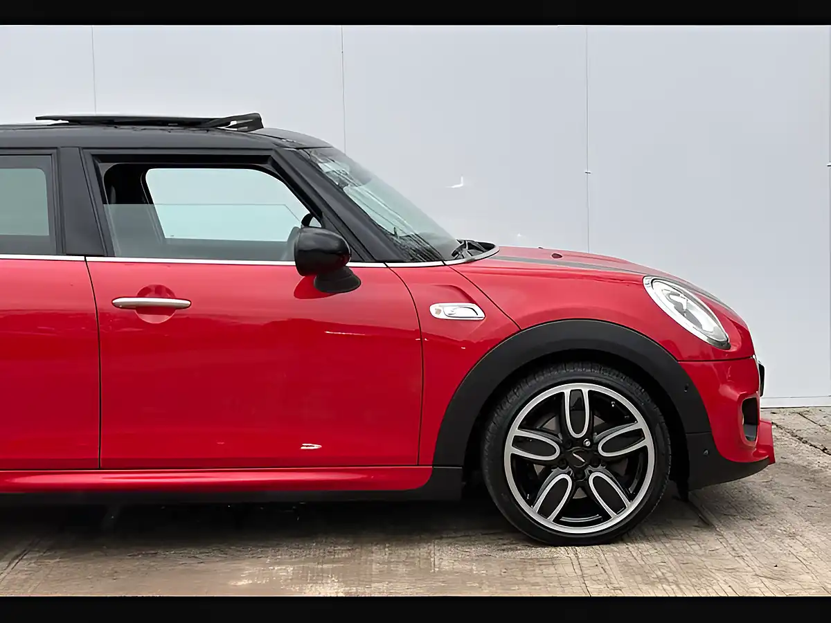 Used 2016 MINI Hatch Cooper S Chili Red - Interior and Exterior details 12