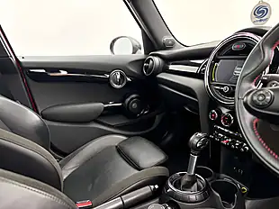 Used 2016 MINI Hatch Cooper S Chili Red - Interior and Exterior details 15