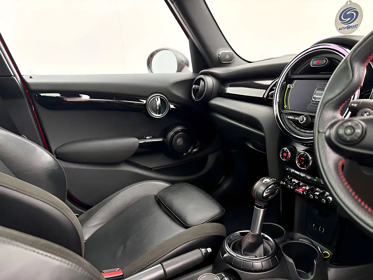 Used 2016 MINI Hatch Cooper S Chili Red - Interior and Exterior details 15