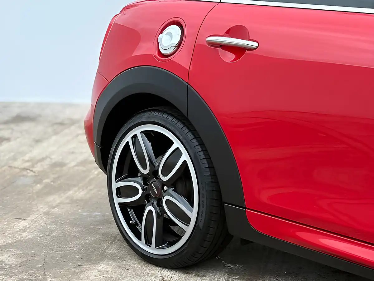 Used 2016 MINI Hatch Cooper S Chili Red - Interior and Exterior details 5