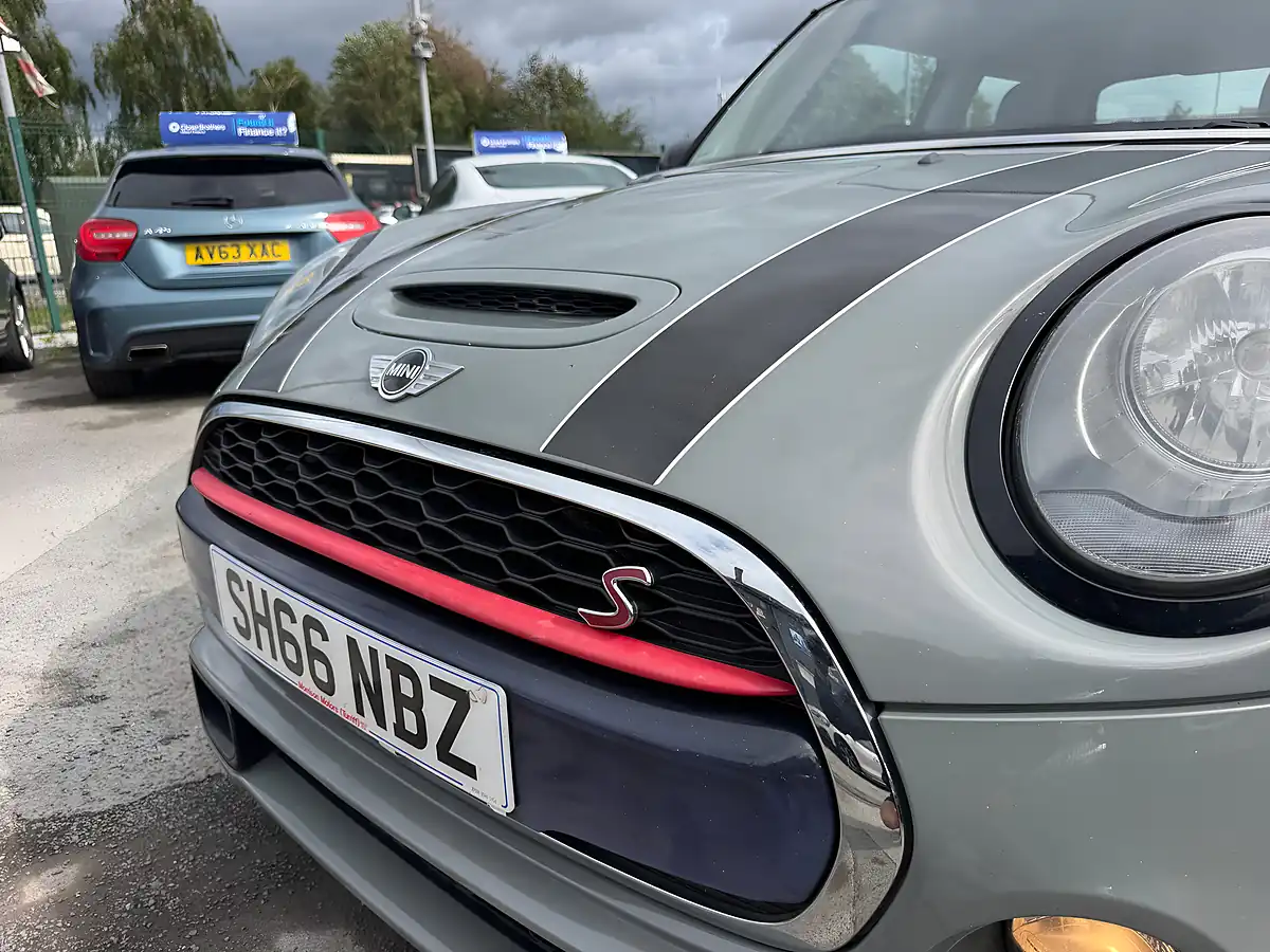 Used 2016 MINI Hatch Cooper S Grey - Interior and Exterior details 18