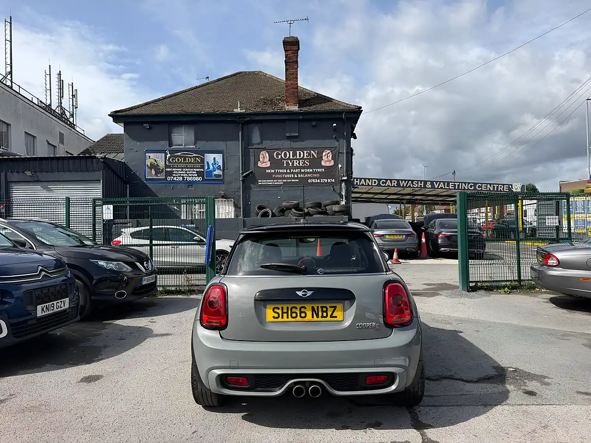 Used 2016 MINI Hatch Cooper S Grey - Interior and Exterior details 4