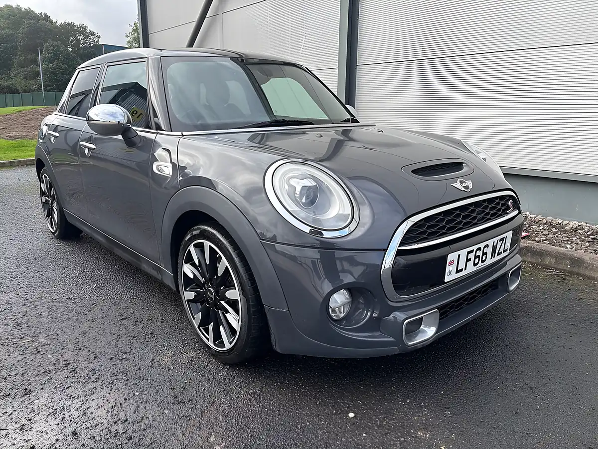 Used 2016 MINI Hatch Cooper S Grey - Interior and Exterior details 3