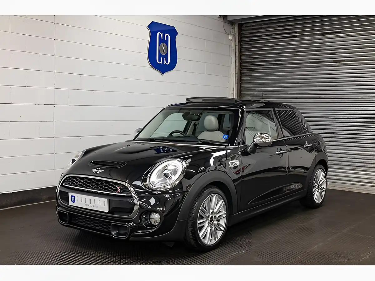 Used 2016 MINI Hatch Cooper S Midnight Black Metallic - Front View