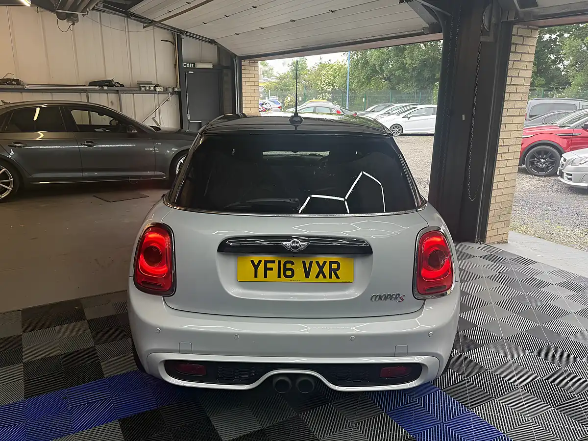 Used 2016 MINI Hatch Cooper S Silver - Interior and Exterior details 11