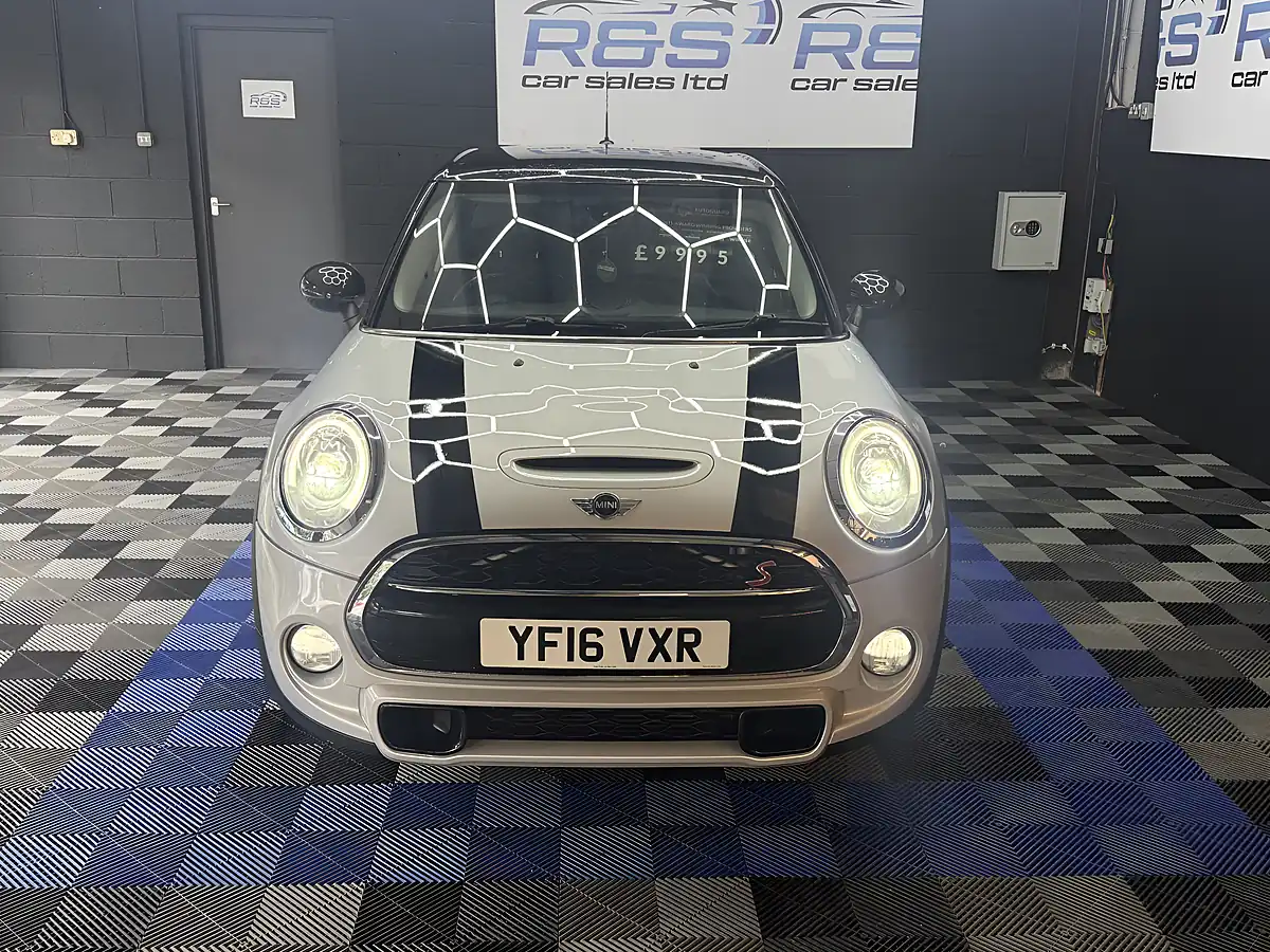 Used 2016 MINI Hatch Cooper S Silver - Interior and Exterior details 3