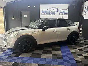 Used 2016 MINI Hatch Cooper S Silver - Interior and Exterior details 4