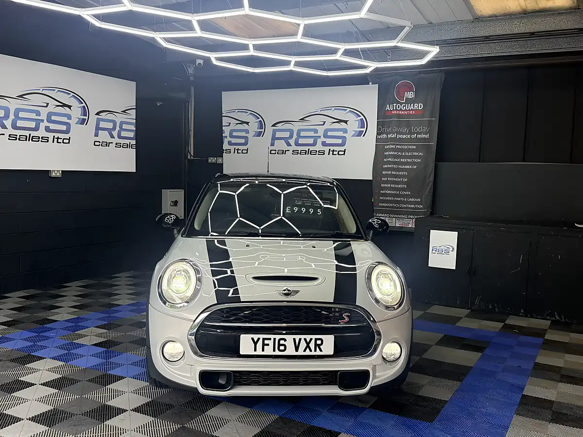 Used 2016 MINI Hatch Cooper S Silver - Interior and Exterior details 6
