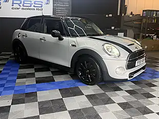Used 2016 MINI Hatch Cooper S Silver - Interior and Exterior details 7