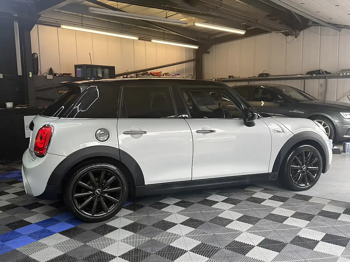 Used 2016 MINI Hatch Cooper S Silver - Interior and Exterior details 9