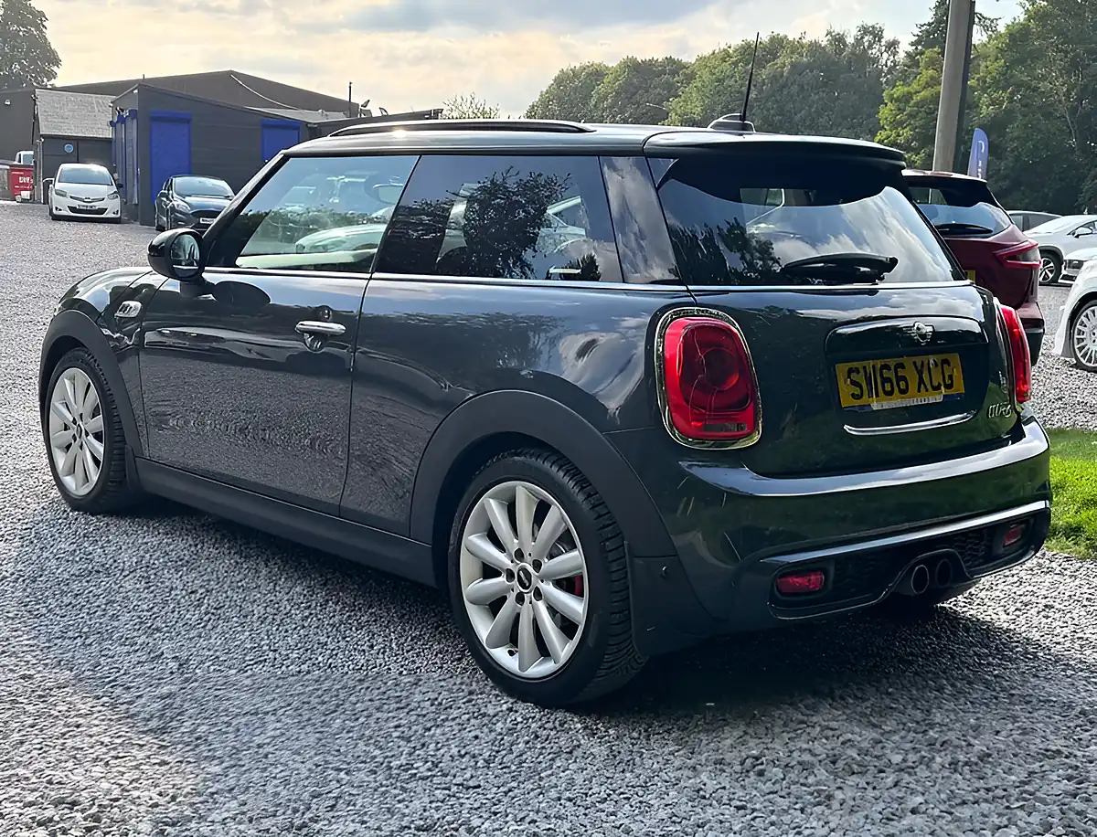 Used 2016 MINI Hatch Cooper S Thunder Grey - Interior and Exterior details 5
