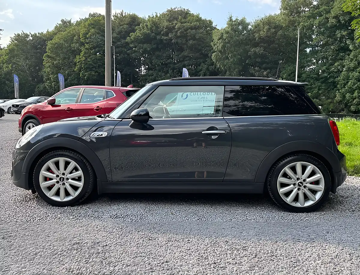 Used 2016 MINI Hatch Cooper S Thunder Grey - Interior and Exterior details 6
