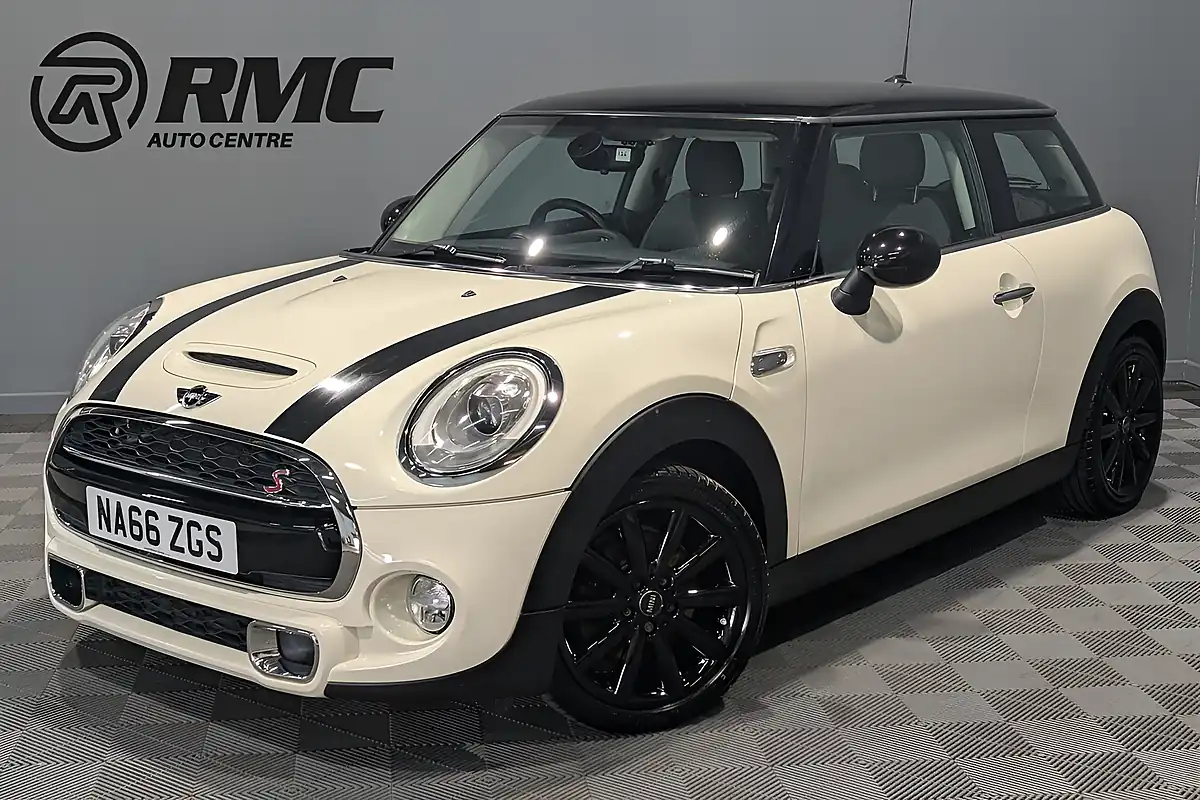 Used 2016 MINI Hatch Cooper S White - Front View