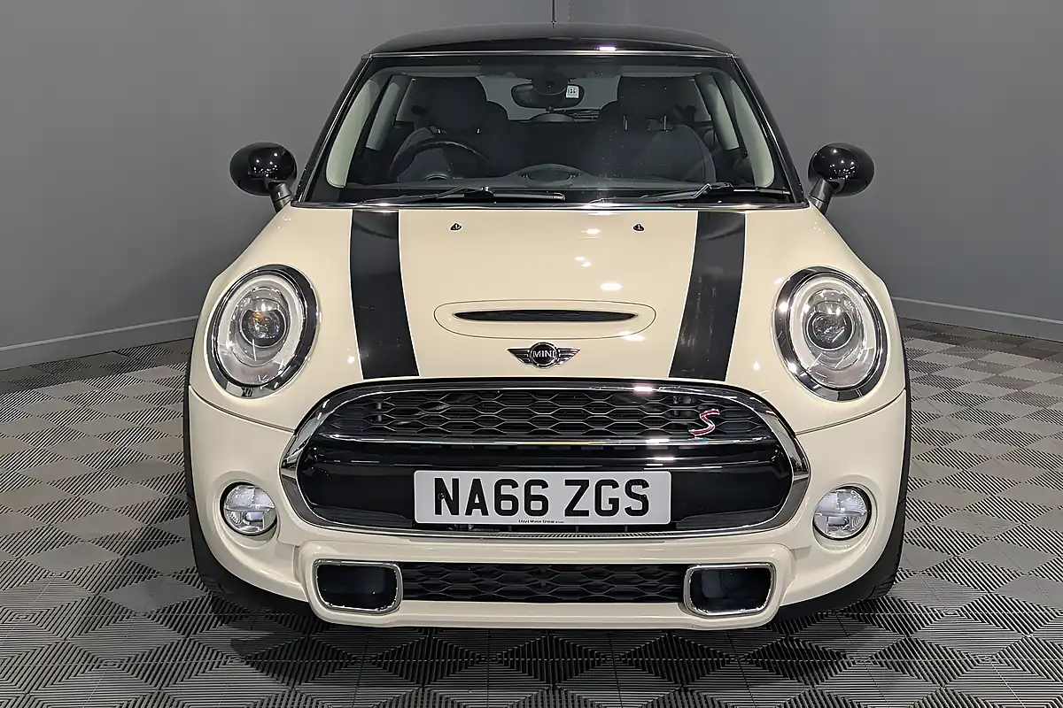 Used 2016 MINI Hatch Cooper S White - Interior and Exterior details 4