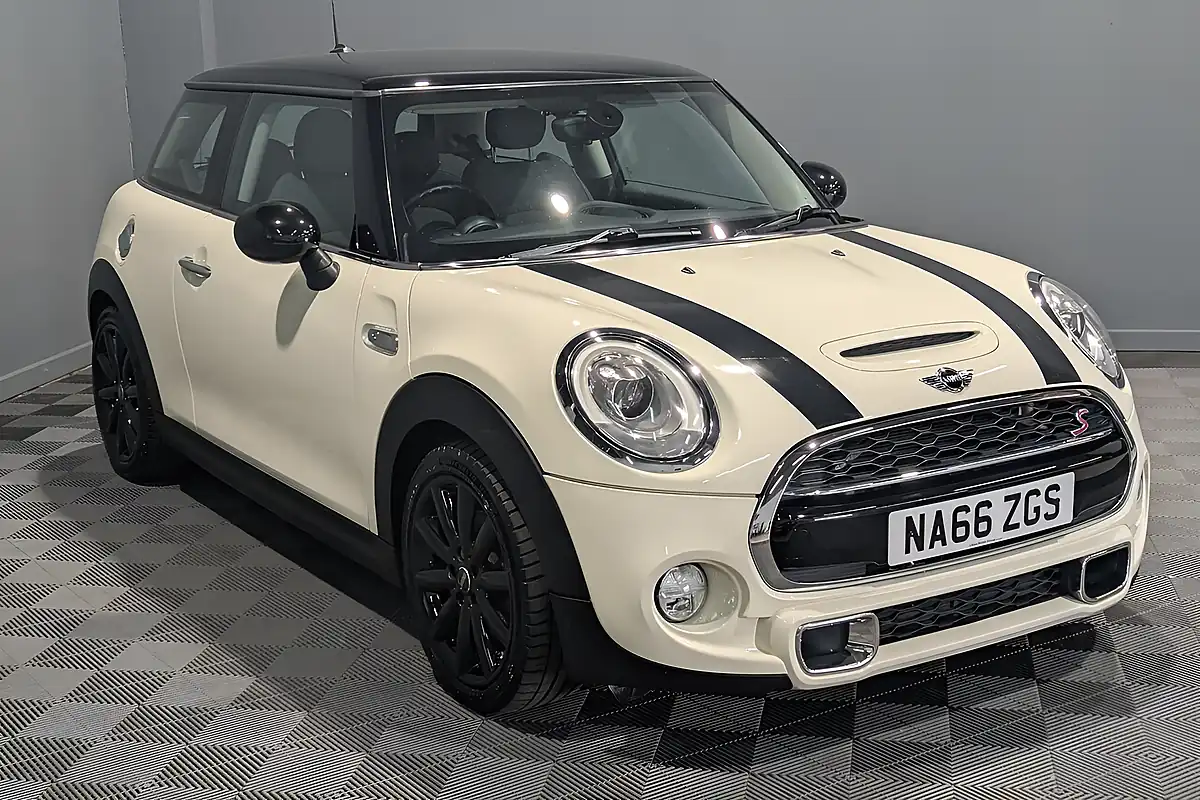 Used 2016 MINI Hatch Cooper S White - Interior and Exterior details 5