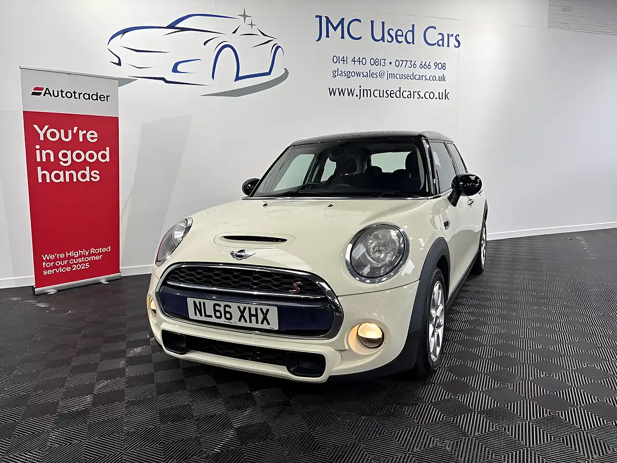 Used 2016 MINI Hatch Cooper Sd White - Front View