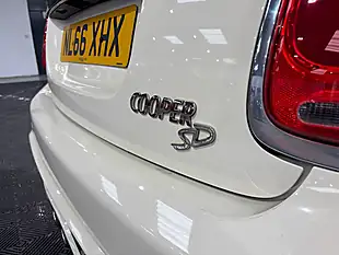 Used 2016 MINI Hatch Cooper Sd White - Interior and Exterior details 10