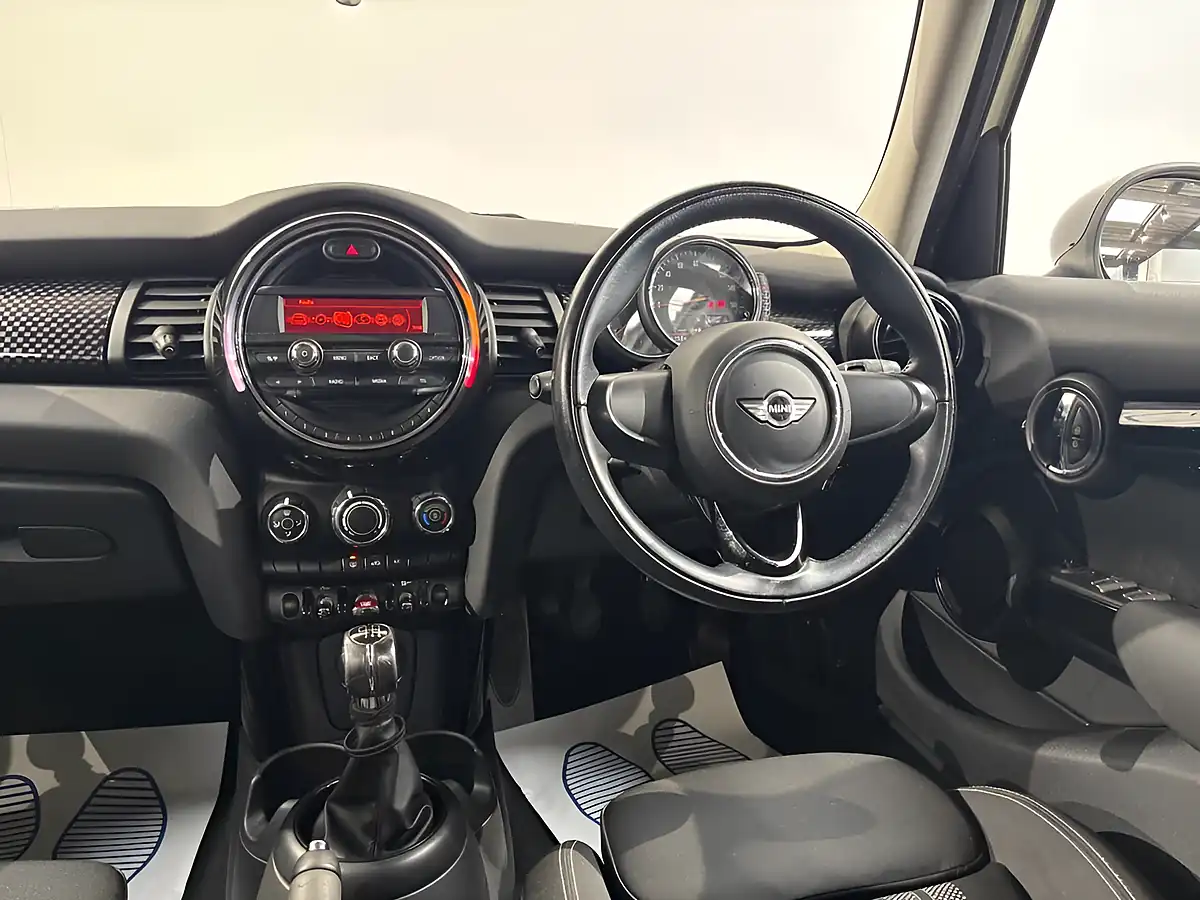 Used 2016 MINI Hatch Cooper Sd White - Interior and Exterior details 16