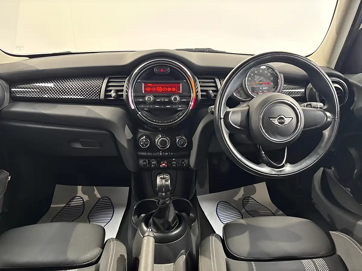Used 2016 MINI Hatch Cooper Sd White - Interior and Exterior details 18