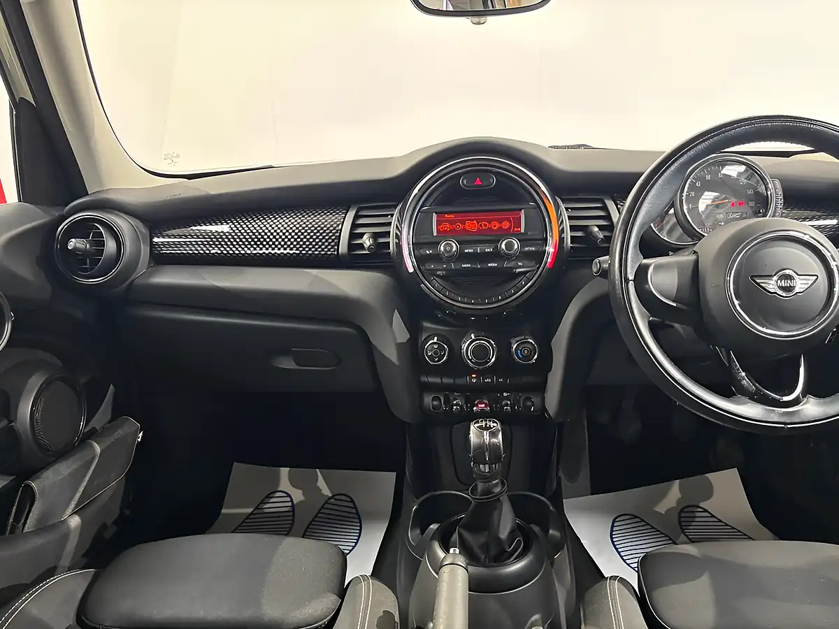 Used 2016 MINI Hatch Cooper Sd White - Interior and Exterior details 19