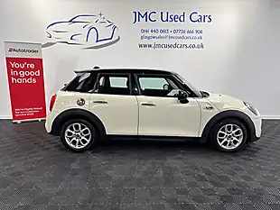 Used 2016 MINI Hatch Cooper Sd White - Interior and Exterior details 4