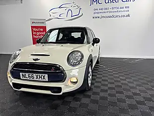 Used 2016 MINI Hatch Cooper Sd White - Interior and Exterior details 7