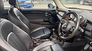 Used 2016 MINI Hatch Cooper Seven Blue - Interior and Exterior details 12