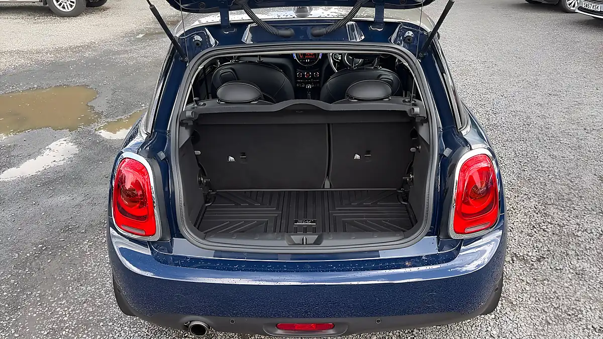 Used 2016 MINI Hatch Cooper Seven Blue - Interior and Exterior details 14