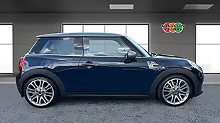 Used 2016 MINI Hatch Cooper Seven Blue - Interior and Exterior details 15