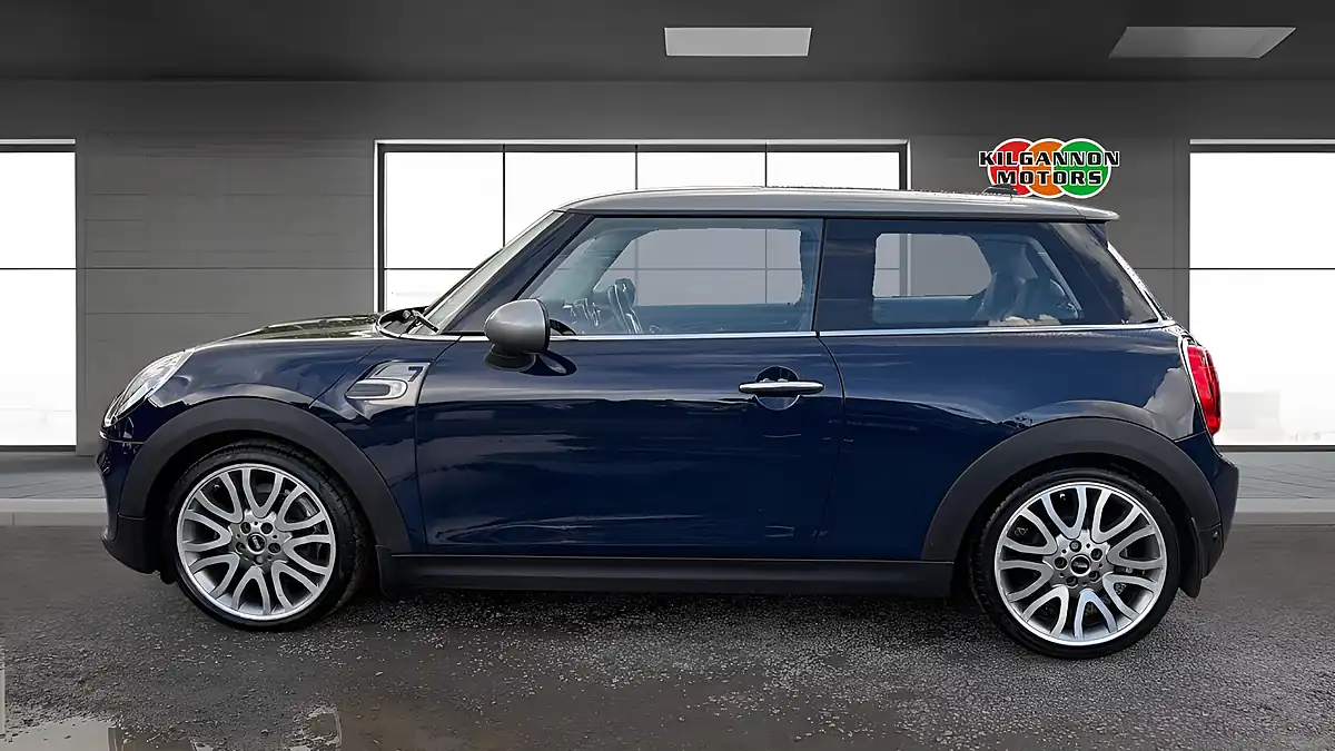Used 2016 MINI Hatch Cooper Seven Blue - Interior and Exterior details 3